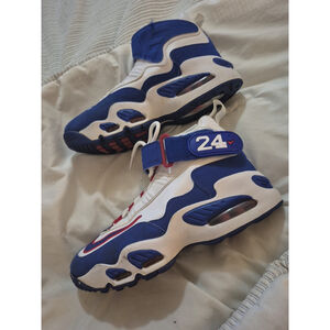 Nike Air Griffey Max 1 Size 4.5Y USA White‎ Blue Red 2022 GS DX3724-100